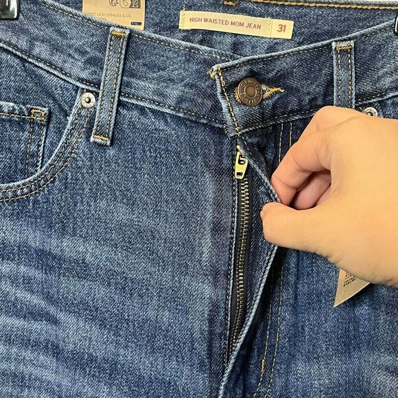 Welcome to my closet! I'm sorry but this item has sold and is not available. - Picture 9 of 15